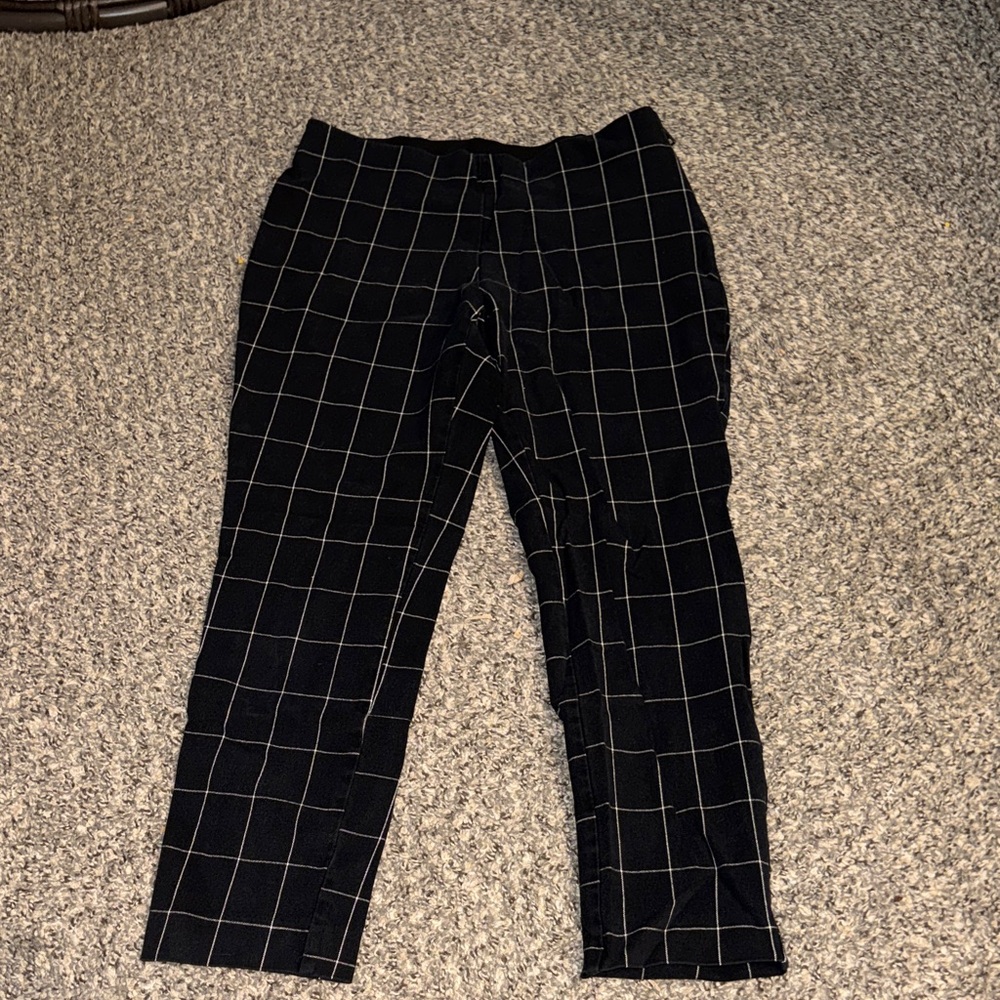 a new day Black Grid Pattern Cropped Pants